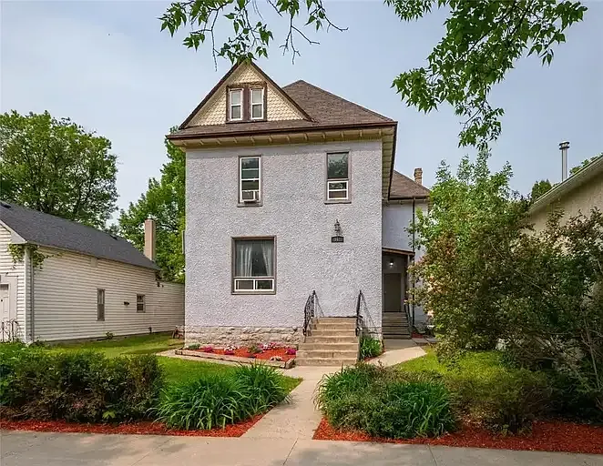 1 bed, 1.0 bath, 850 sqft, $914 — Photo 1