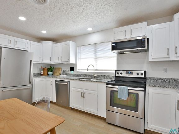 4th image of 2604 Wallace St