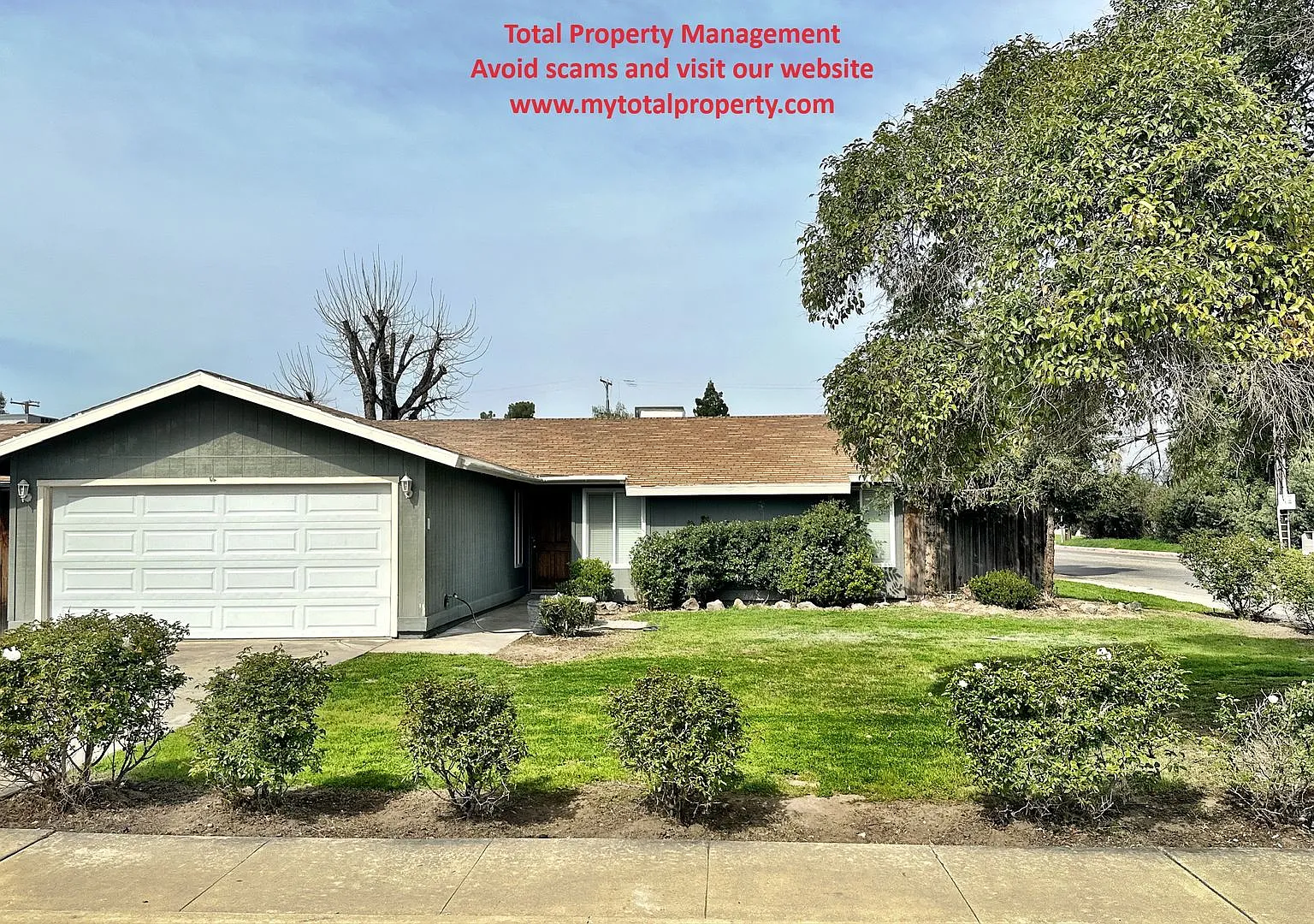 4120 W. Iris Ave - 3 Bedroom 2 Bath - Sw Visalia — Photo 1