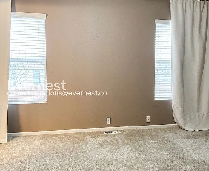 8215 Silver Glen Dr — Photo 14