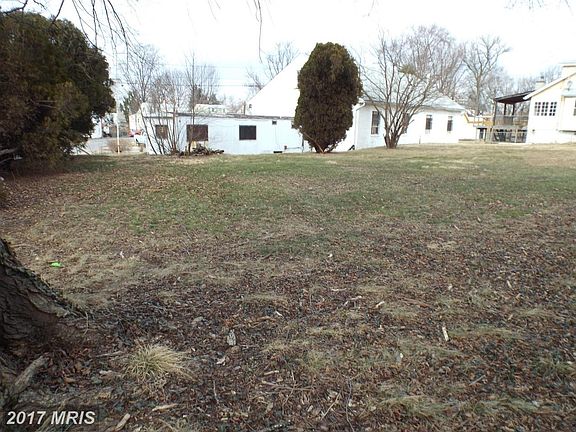Build your dream home here!