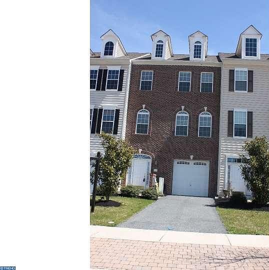 1st image of 839 Hubble Ave