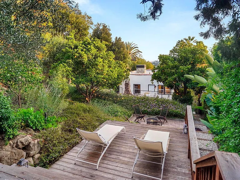 2269 Cove Ave — Photo 41