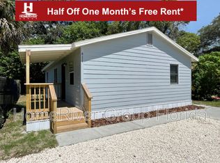 411 E Oakwood St, Tarpon Springs, FL 34689