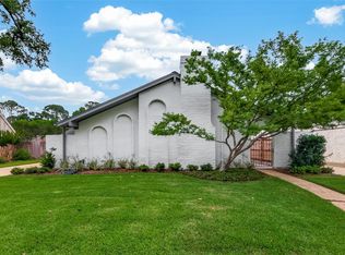 2814 Shadowdale Dr, Houston, TX 77043