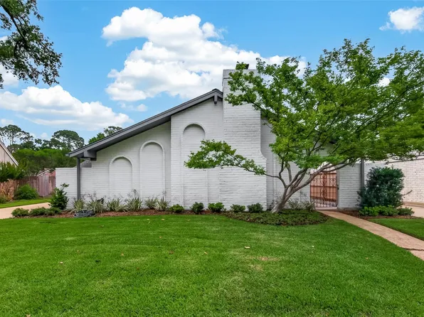 2814 Shadowdale Dr, Houston, TX 77043