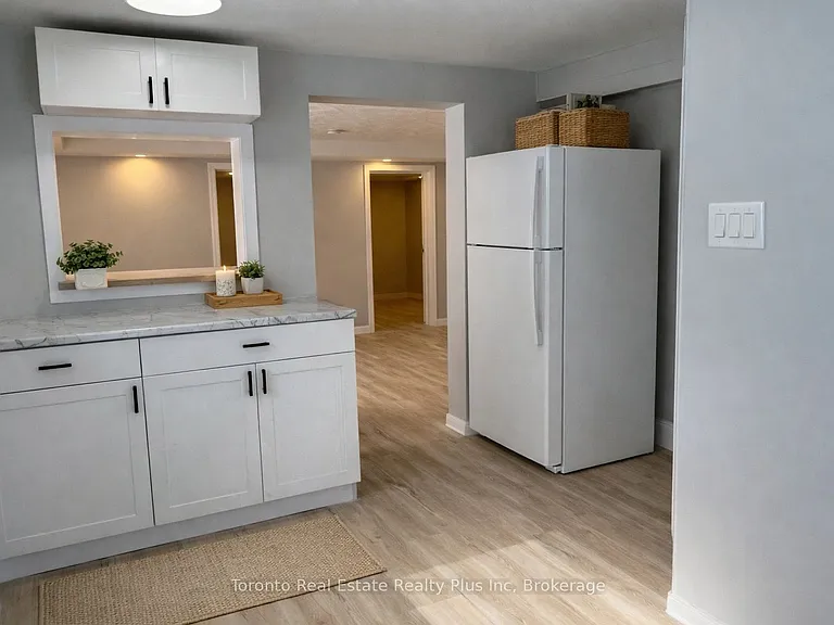 16 Huron Rd #4 — Photo 9