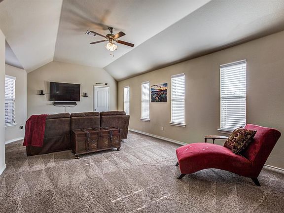 5th image of 2218 Nuehoff Dr
