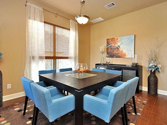3rd image of 619 Artisan Way