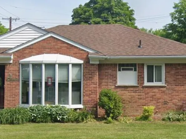 32252 Rush St, Garden City, MI 48135