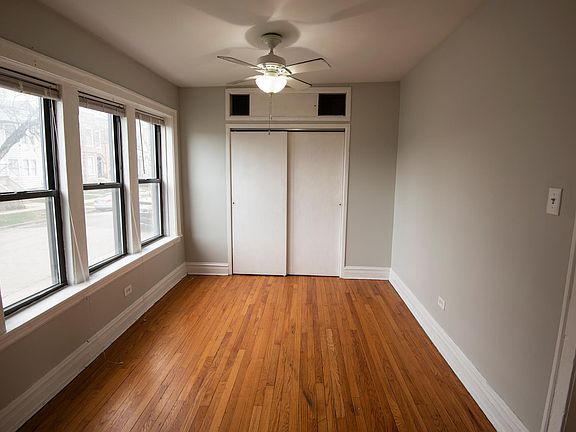 3rd image of 2536 N Artesian Ave #1A