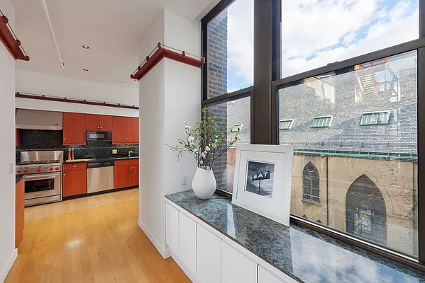 Sold by Nest Seekers International | media 28