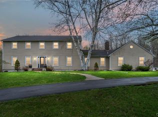 8952 Owahgena Rd, Manlius, NY 13104