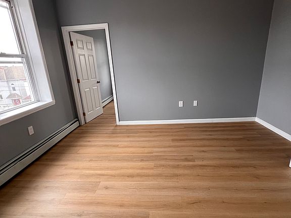 4th image of 12 Grant Ave #13