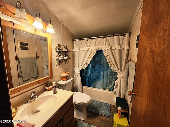 4th image of 527 Duke St