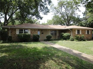 1522 W Park Row Dr, Arlington, TX 76013