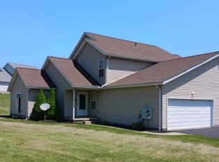 2406 Meadow Spring Cir, Akron, OH 44312