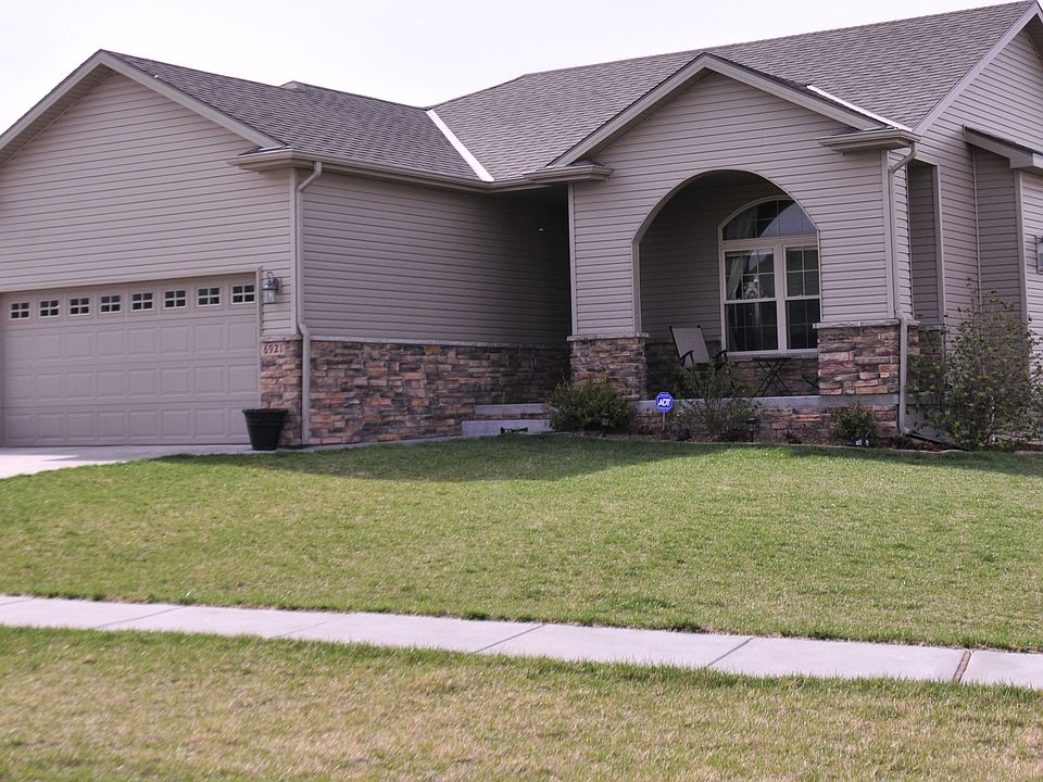 1st image of 6921 Chandon Dr