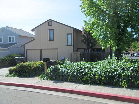 1st image of 1389 Plaza De Oro