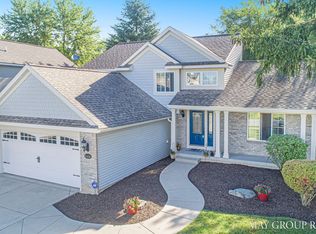 5416 E Heathwood Dr SE, Kentwood, MI 49512