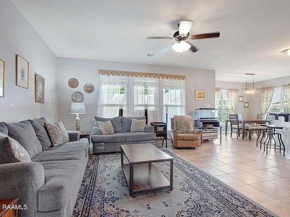 5th image of 202 Branchwood Way