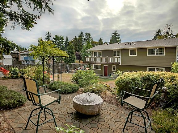 4th image of 21324 120th Pl SE