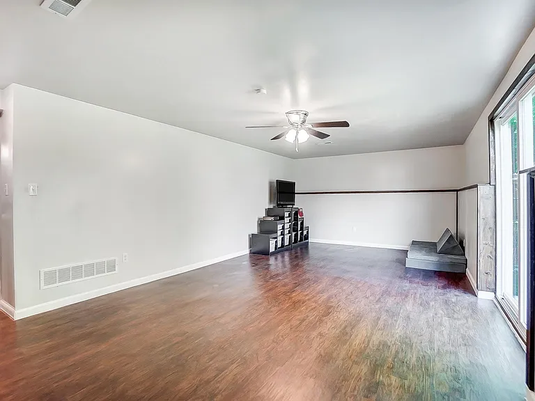 4216 Silver Oak St — Photo 19