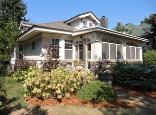 1049 Lincoln Ave, Saint Paul, MN 55105