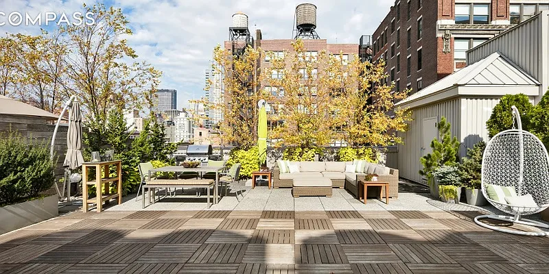 Sold by Compass | media 26