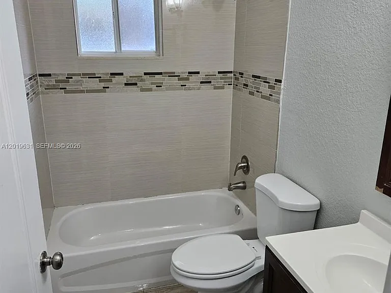1517 NE 3rd Ave #0 — Photo 7