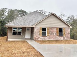 464 Peters Rd, Poplarville, MS 39470