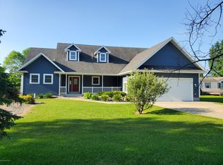 33918 Hyde Ln, Dent, MN 56528