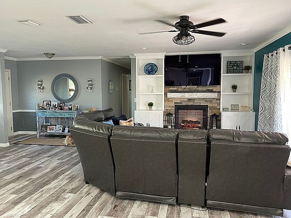 4th image of 6325 Jamaica Cir E
