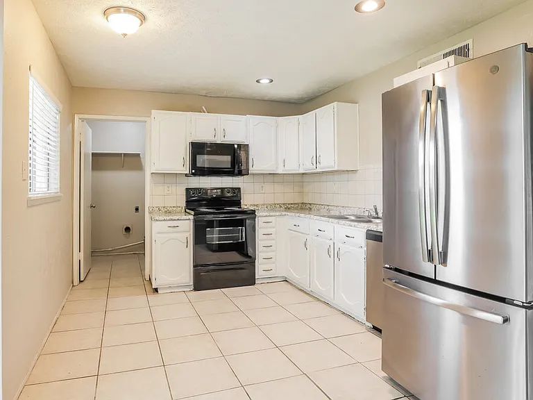 17319 Northern Star Dr — Photo 6