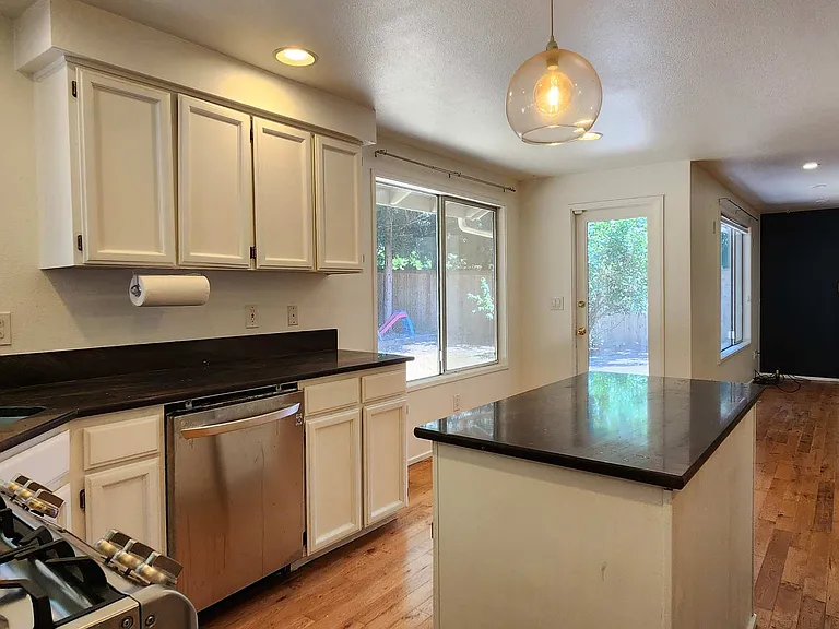 2800 235th Pl NE — Photo 12