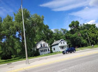 320 W 6th St, Crookston, MN 56716