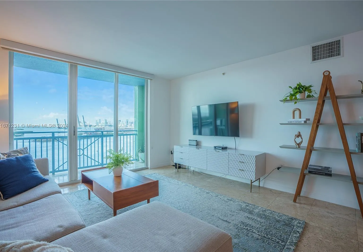 1 bed, 780 sqft, $5,500 — Photo 3