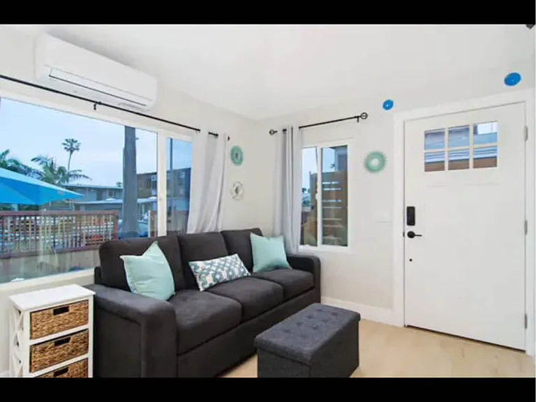 5122 Voltaire St — Photo 7