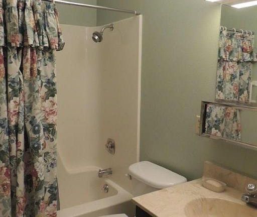 4th image of 1804 Village O Dr