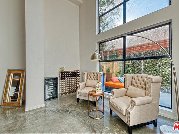 3rd image of 4115 Glencoe Ave APT 113
