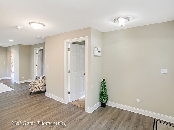 3rd image of 26301 N Oak Ave