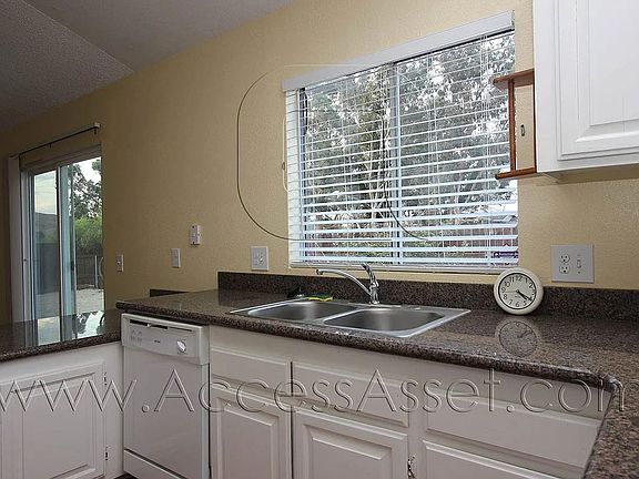 3rd image of 16364 Stevens Ave
