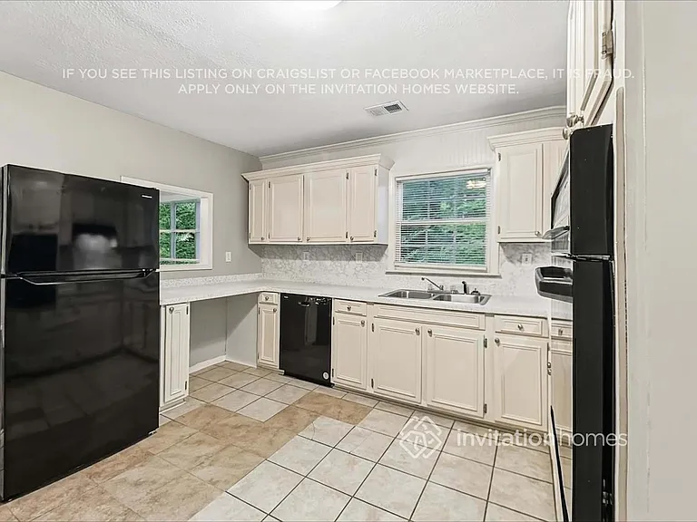 2636 Allyn Way NW — Photo 9