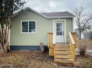 312 Lincoln Ave, Crookston, MN 56716