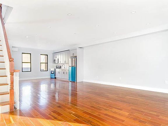 5th image of 49 Albany Ave #2