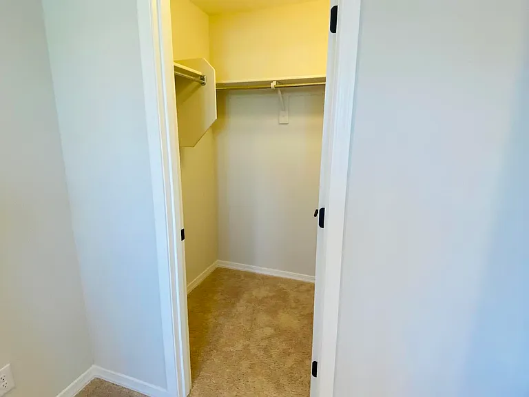 8928 W Missouri Ave — Photo 52
