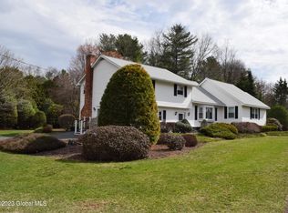 160 Juniper Dr, Ballston Spa, NY 12020