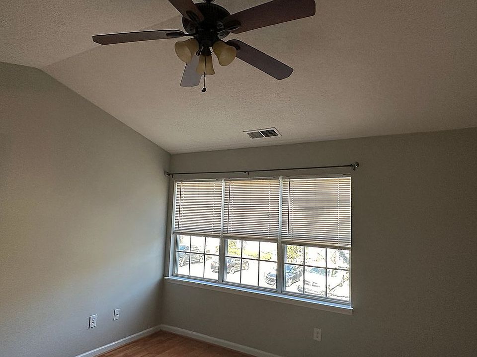 1st image of 638 Emerald Cove Dr #0