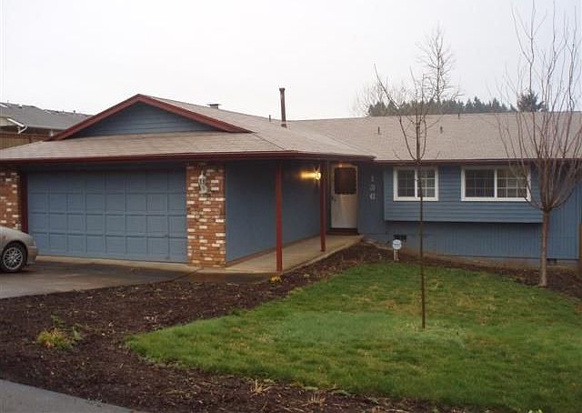 1st image of 136 Olympic Ave SE