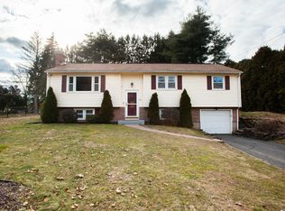 82 Spoonville Rd, East Granby, CT 06026
